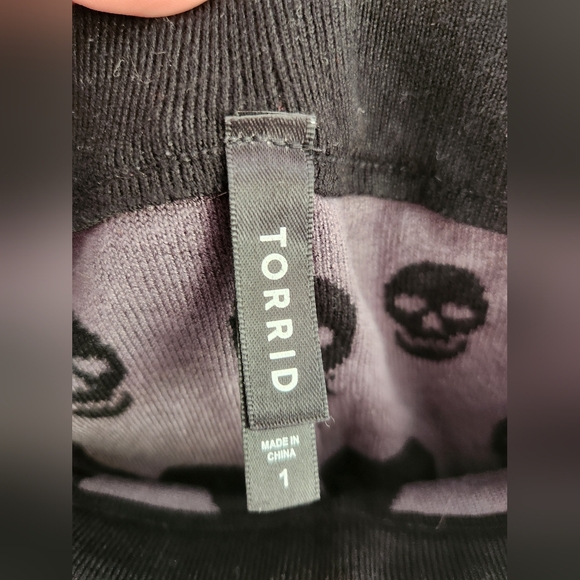 Thick winter leggings, Torrid size 1 - Picture 3 of 3